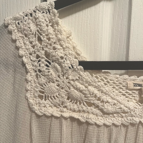Billabong Cream Blouse with Crochet Detail - Picture 2 of 5